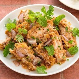 ยำไก่แซ่บ (กับข้าว)