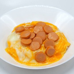 ข้าวไข่ข้นไส้กรอก