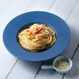 Aglio E olio - Coastal Twist Pasta