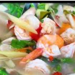 ต้มยำกุ้ง หมึก น้ำใส