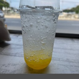 สัปปะรดโซดา