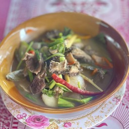 ต้มแซ่บเครื่องในวัว