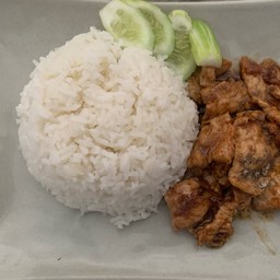 ข้าวหมูกระเทียม