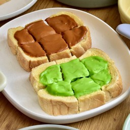 ขนมปังปิ้ง เนย-ทูโทน ( สังขยา,ชาไทย )