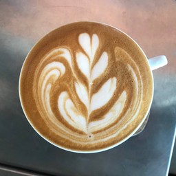 ลาเต้ร้อน