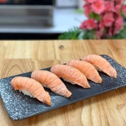 ซูชิแซลมอนเบิร์นไฟ 5 คำ