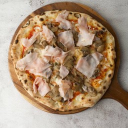 Prosciutto E Funghi Pizza