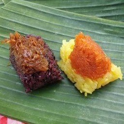 ข้าวเหนียวมูนขาวหน้าผสม