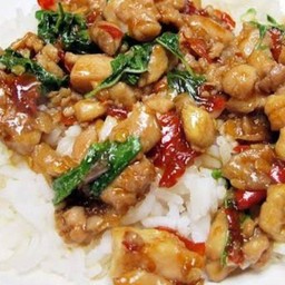 ข้าวหน้ากะเพราไก่