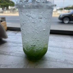 กี่วี่โซดา