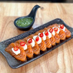 แซลมอนดองน้ำปลากวน120กรัม