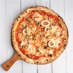 Pescatora Pizza