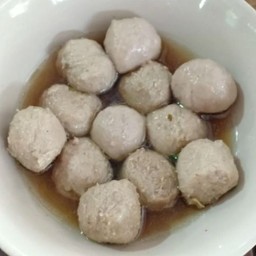 ลูกชิ้นเนื้อลวก