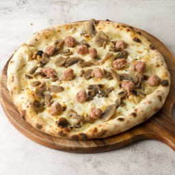 Salsiccia e Fhunghi Pizza