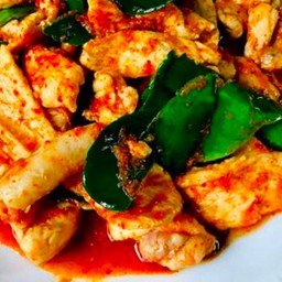 พริกแกงหมูราดข้าว