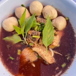 เกาเหลา เนื้อสด ลูกชิ้น น้ำตก