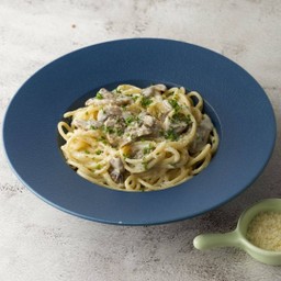 Alfredo Con Funghi Pasta