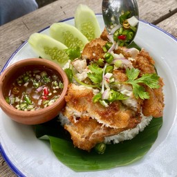 ข้าวปลาแกะน้ำพริกน้ำปลา