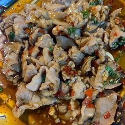 ข้าวมันไก่ & ข้าวไข่เจียวบุฟเฟต์ เอื้ออาทร