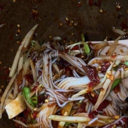 ส้มตำ หมูน้อยตำนัว สาขาชัยพรวิถี25