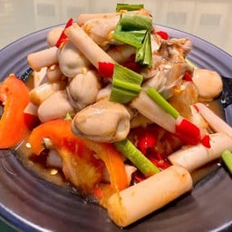 ตำไหลบัวหอยนางรมปลาร้า