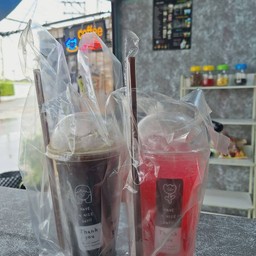 น้ำแดงโซดา