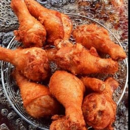 ไก่ทอดน้องเพชรหรือไก่ทอดแม่บุญมี (สูตรไม่มีน้ำจิ้ม) สาขาซอยมังกร