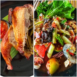 ตำเหลาทะเลรวมไหลบัว + ไก่อบโอ่งครึ่งตัว