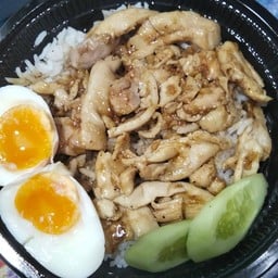 ไก่ผัดกระเทียม