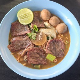 เกาเหลาเนื้อเปื่อยต้มยำ