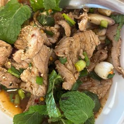 น้ำตกหมู