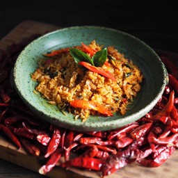 ข้าวผัดพริกเผาเนื้อหอยลาย