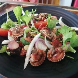 ยำหอยแครง+ไหลบัว