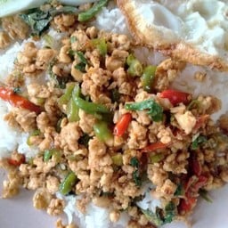 กระเพราหมูสับ