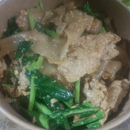 ผัดซีอิ๊วหมู