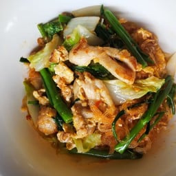 สุกี้แห้งไก่