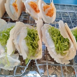 ขนมเบื้องแม่ไข่ ตลาดทรัพย์นิมิตร(หน้า ร.ร.สตรีวิทยา2)