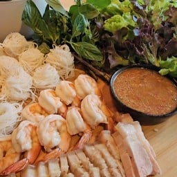 ไข่คนสวย&เมี่ยงคนโหด เจียวทรงเครื่อง&เมี่ยงสามชั้น