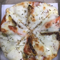 [อร่อยซ่ากับโค้ก] พิซซ่าหน้าซีฟู้ด ( L ) +  โค้ก ไม่มีน้ำตาล (กระป๋อง)