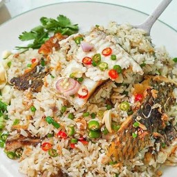 ข้าวผัดปลานิล