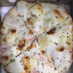 [อร่อยซ่ากับโค้ก] พิซซ่าหน้าฮาวายเอี้ยน ( L ) +  โค้ก ออริจินัล (กระป๋อง)