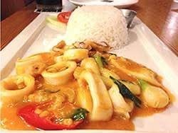 หมึกไข่เค็ม ราดข้าว