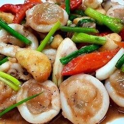 ทะเลผัดกะปิ (ราดข้าว)