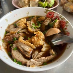 ก๋วยจั๊บ ตั๊กม้อ