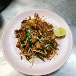ก๋วยเตี๋ยวผัดปลากะพง