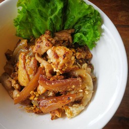 ก๋วยเตี๋ยวคั่วไก่