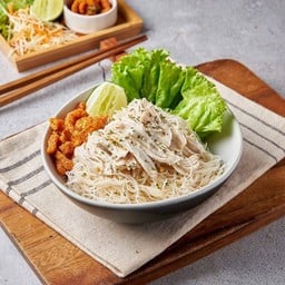 เส้นหมี่คลุกไก่ฉีก