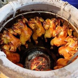 ไก่อบโอ่งครึ่งตัว