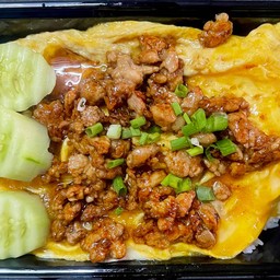 ข้าวราดไข่ข้นหมูสับ