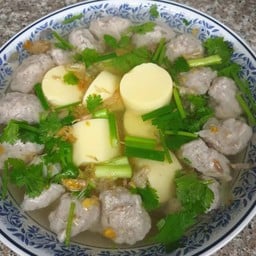 แกงจืดเต้าหู้หมูสับผักกาดขาว กับข้าว